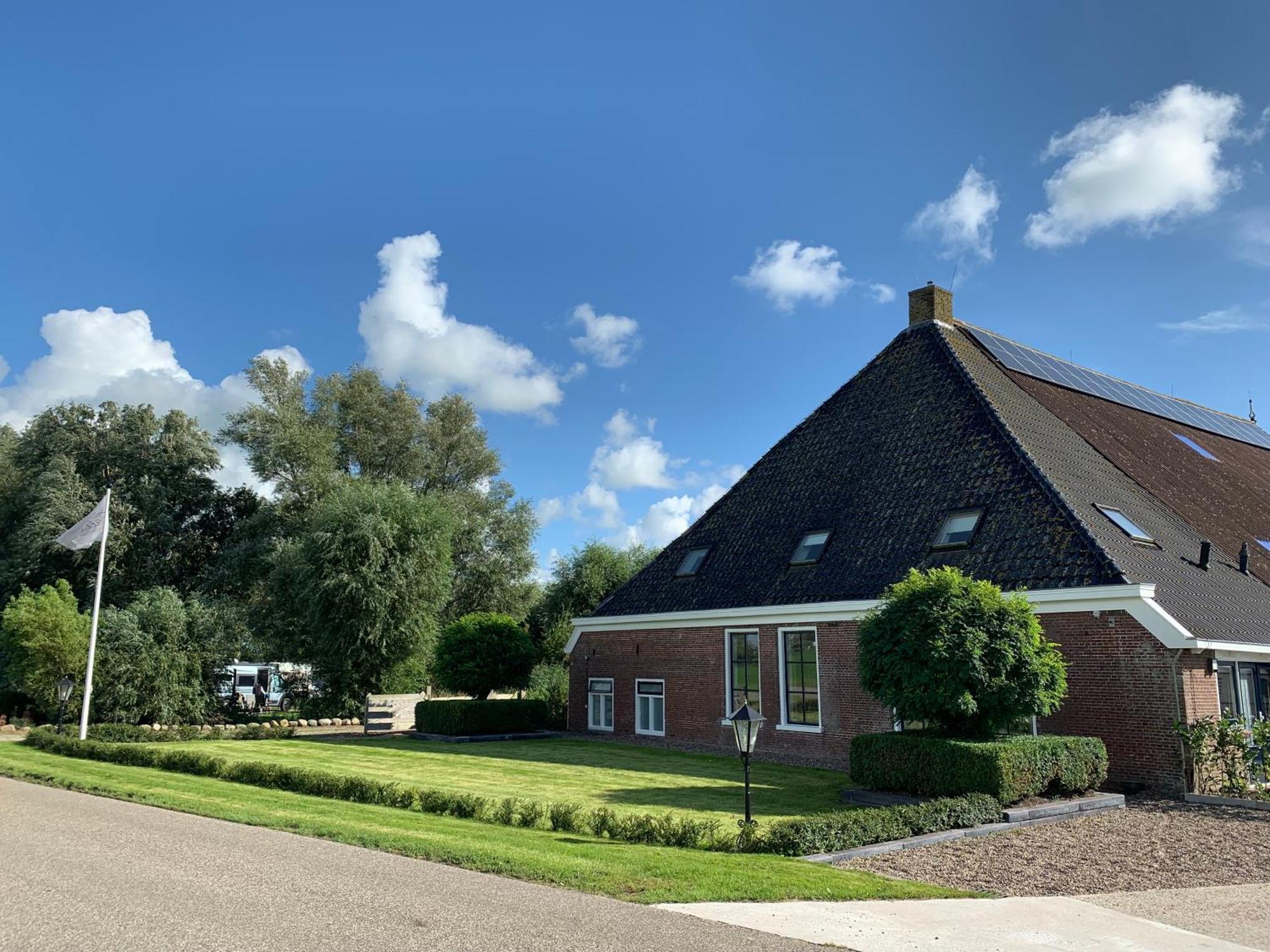 Bed And Breakfast De Salix Hitzum Eksteriør billede